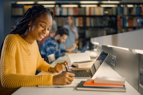 The Future of Academic Support: How AI Is Transforming Student Satisfaction in Higher Education