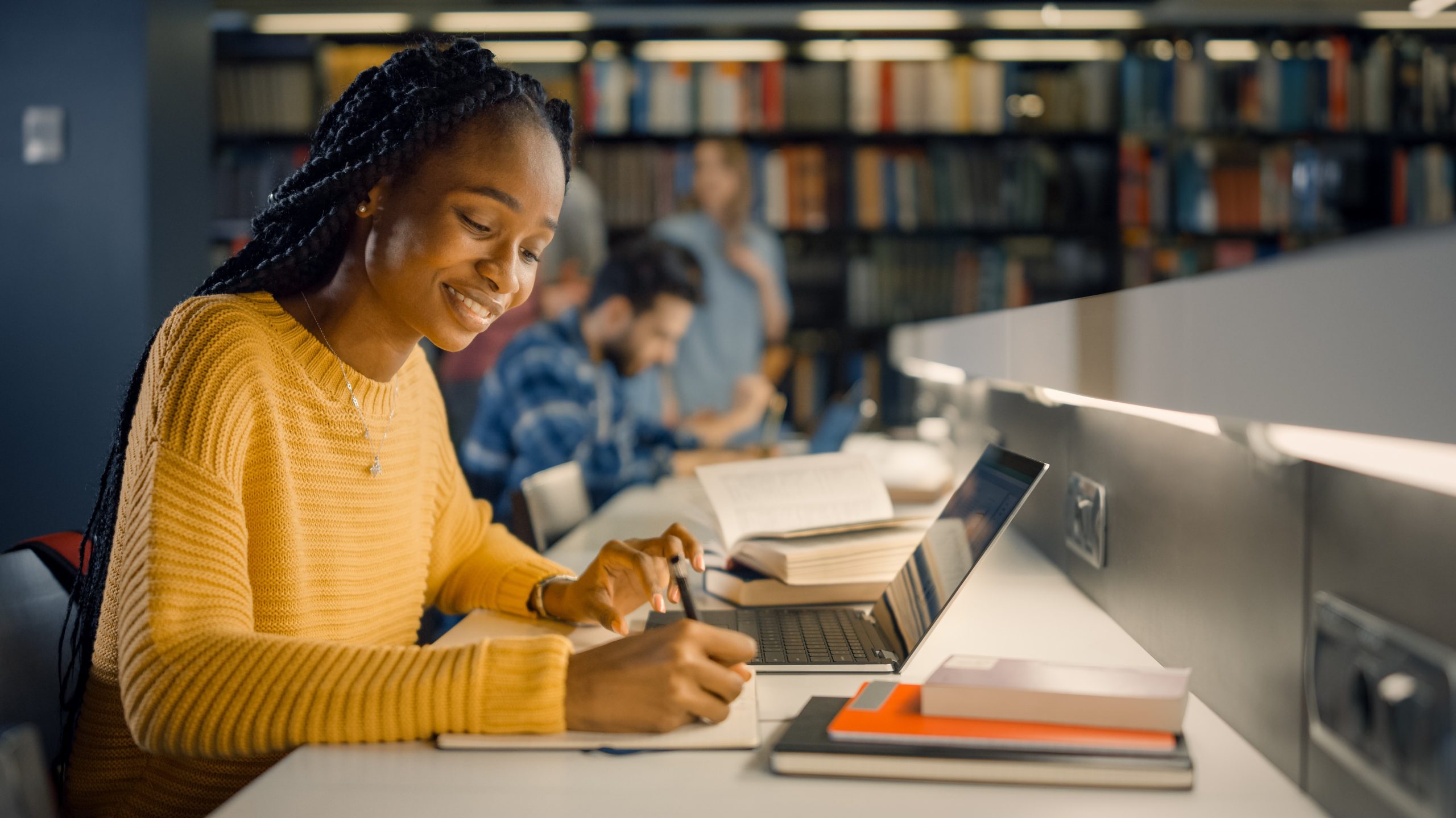 The Future of Academic Support: How AI Is Transforming Student Satisfaction in Higher Education